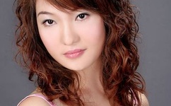 日丰满肉唇大屁股熟妇图片